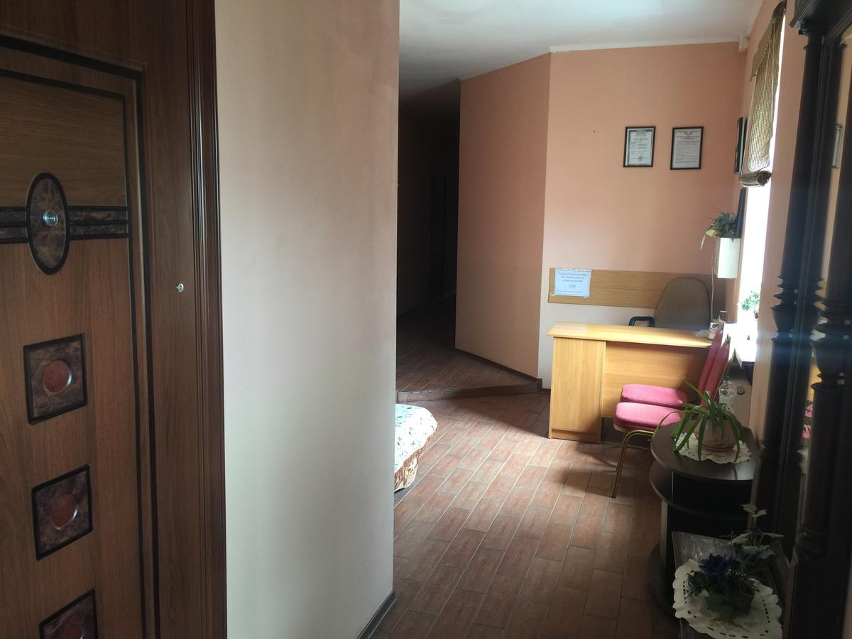 Seven Stars Motel Sumy Eksteriør bilde