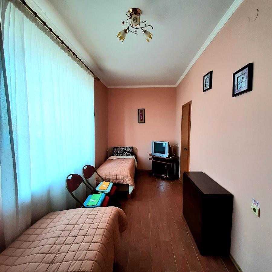 Seven Stars Motel Sumy Eksteriør bilde