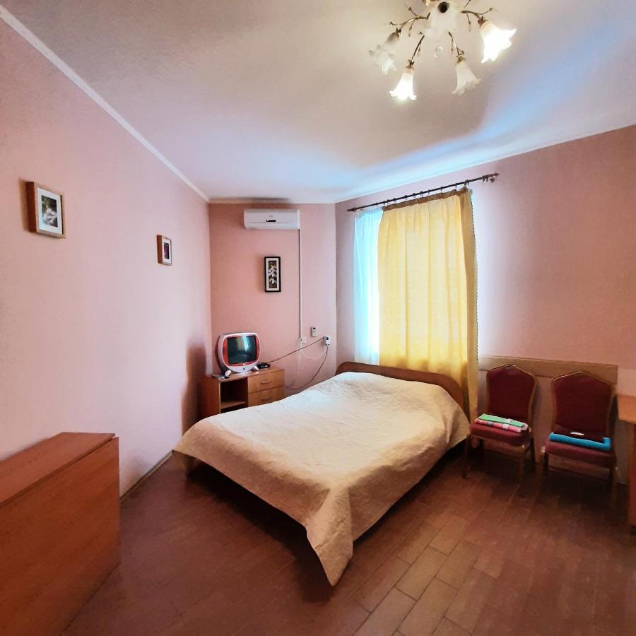 Seven Stars Motel Sumy Eksteriør bilde