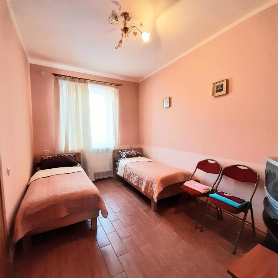 Seven Stars Motel Sumy Eksteriør bilde