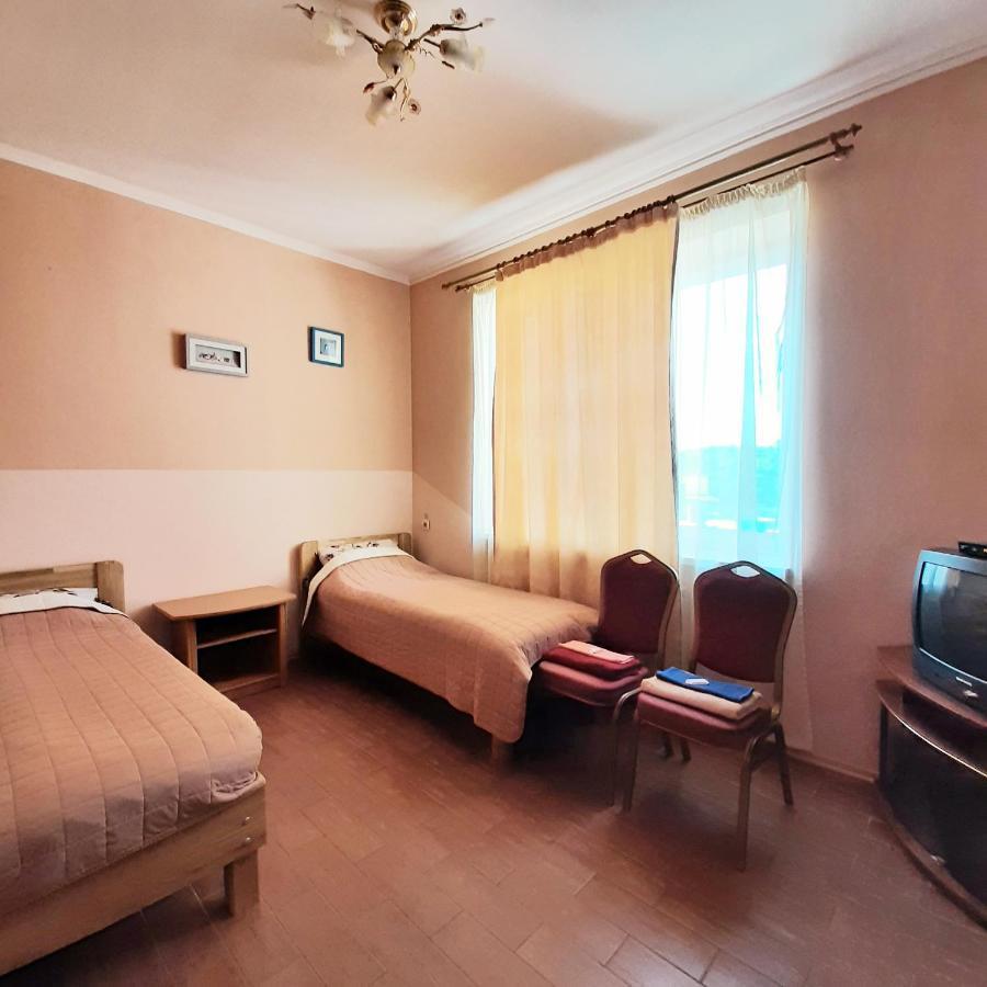 Seven Stars Motel Sumy Eksteriør bilde